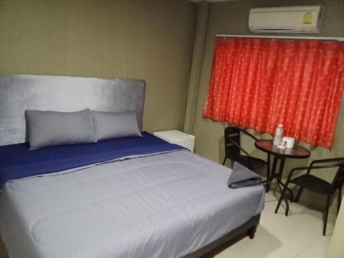 Uno Inn Bangkok Extérieur photo