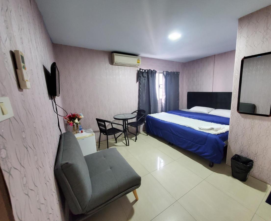 Uno Inn Bangkok Extérieur photo