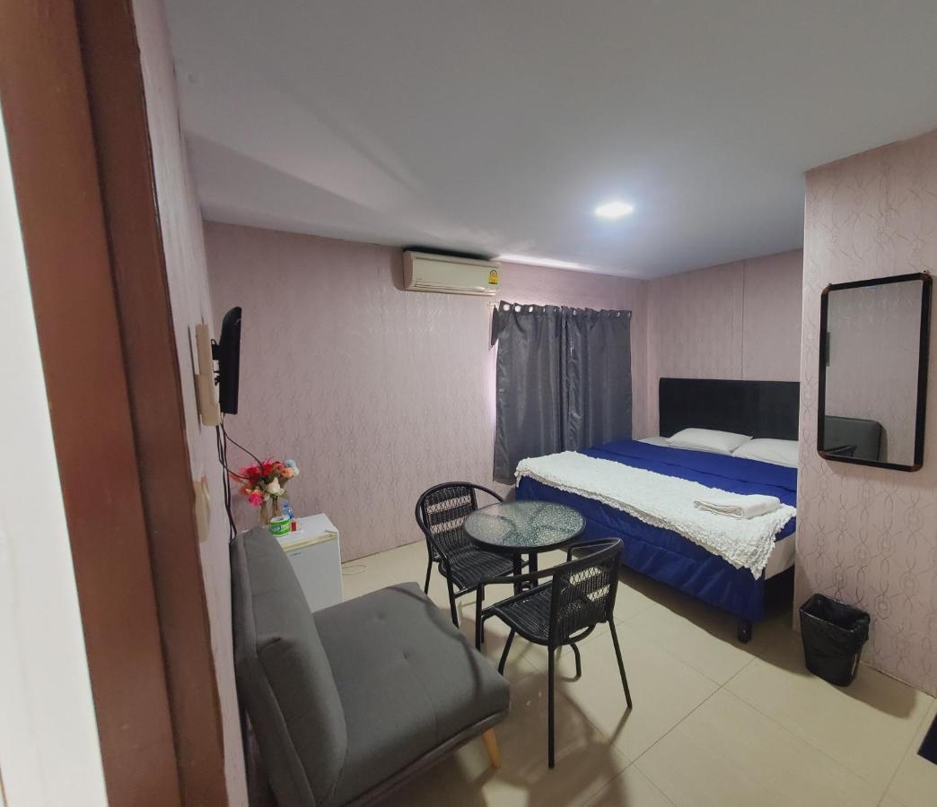 Uno Inn Bangkok Extérieur photo