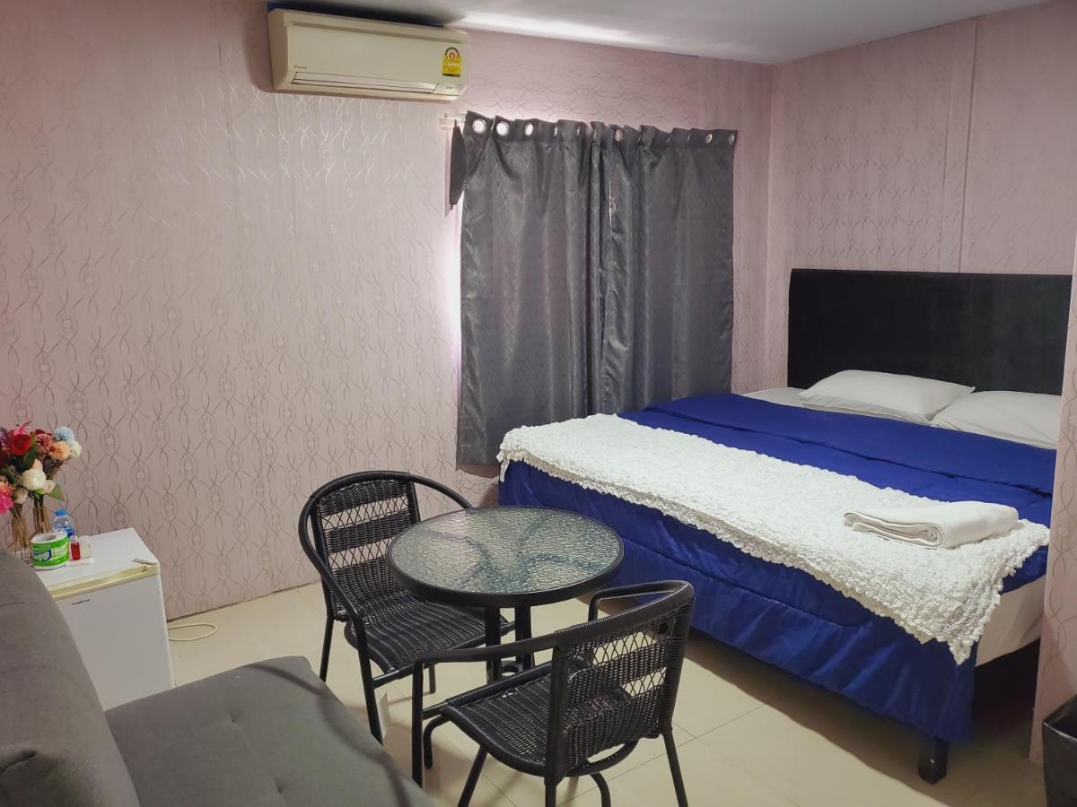 Uno Inn Bangkok Extérieur photo