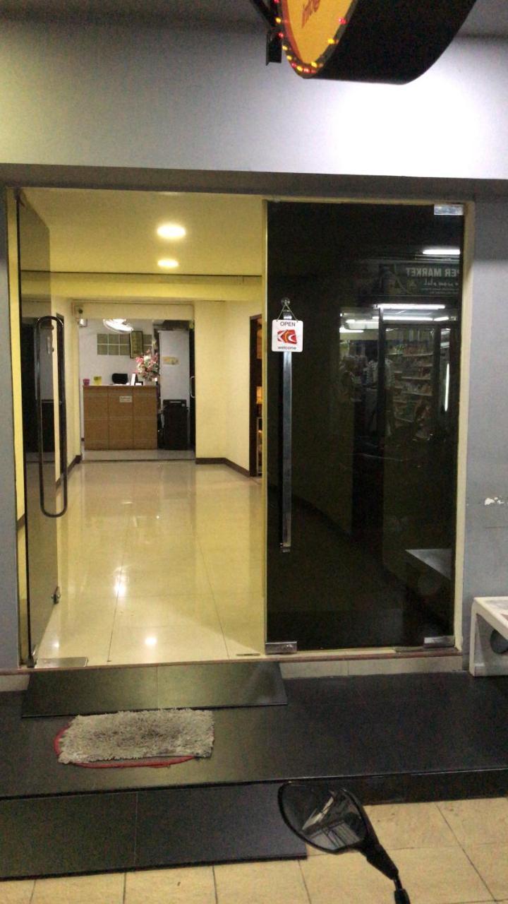 Uno Inn Bangkok Extérieur photo